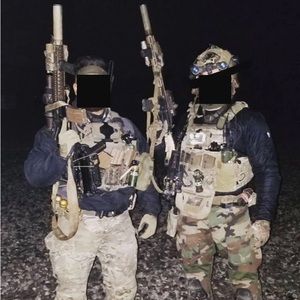 Meet your Posher, Hunter